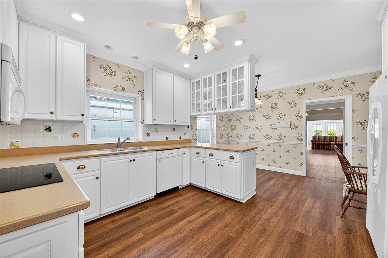 BAY HILL VILLAGE NORTH CONDO - Residential