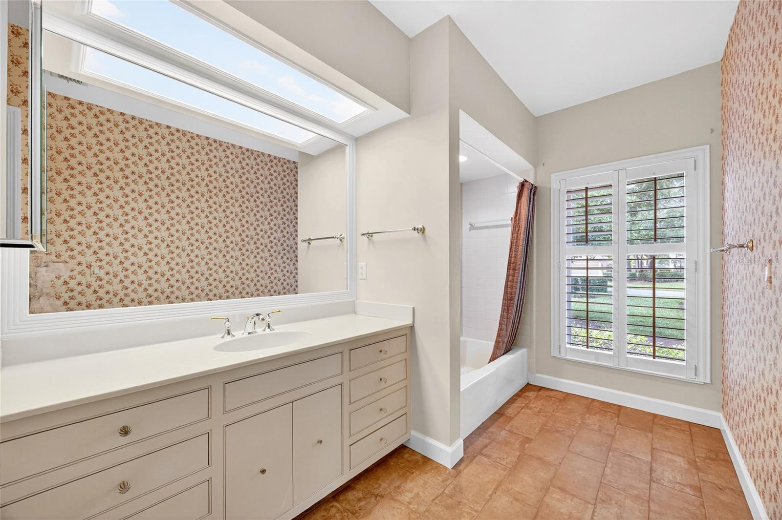 BAY HILL VILLAGE NORTH CONDO - Residential