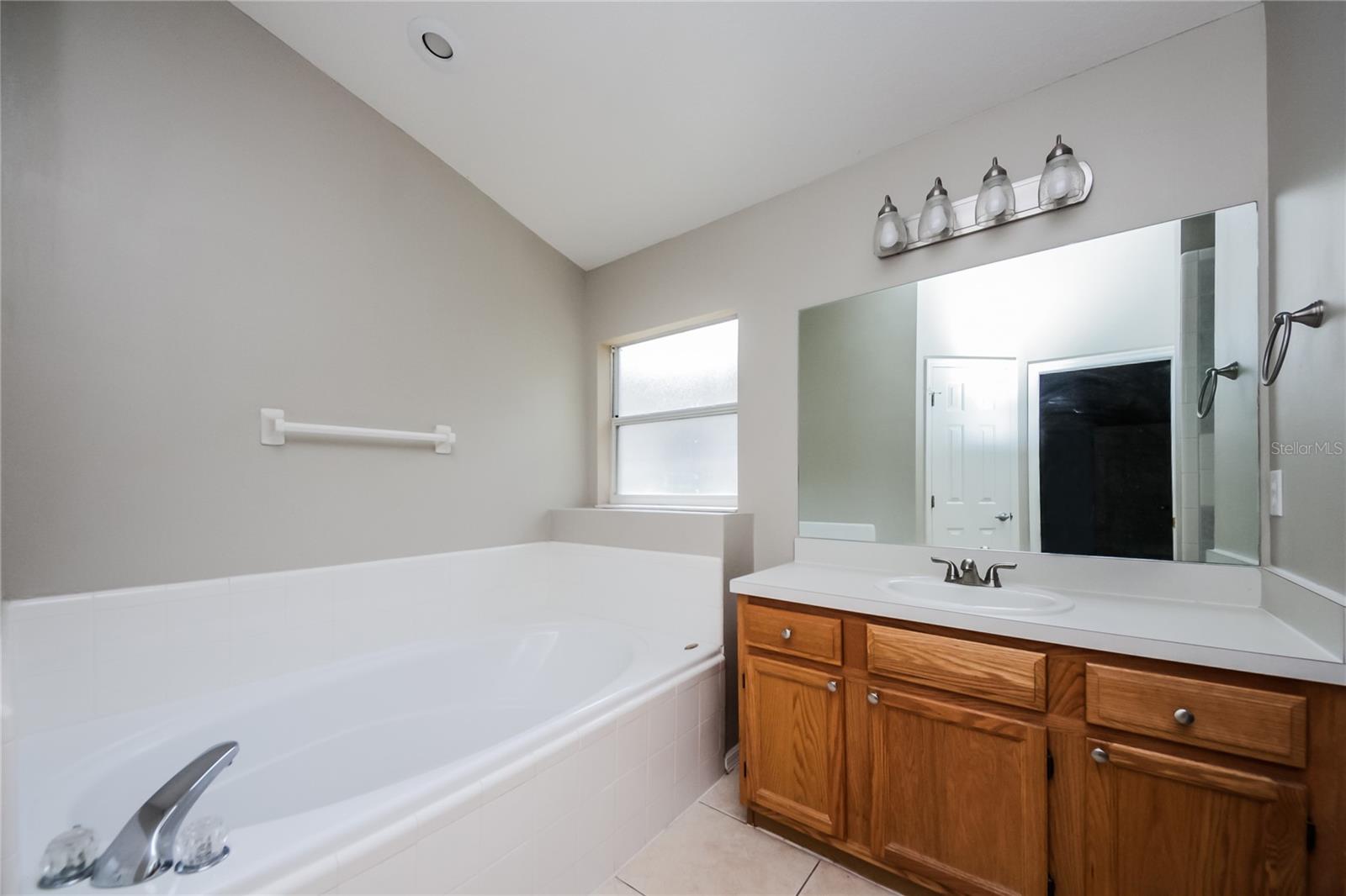 WOODRIDGE PH II SUB - Residential Lease