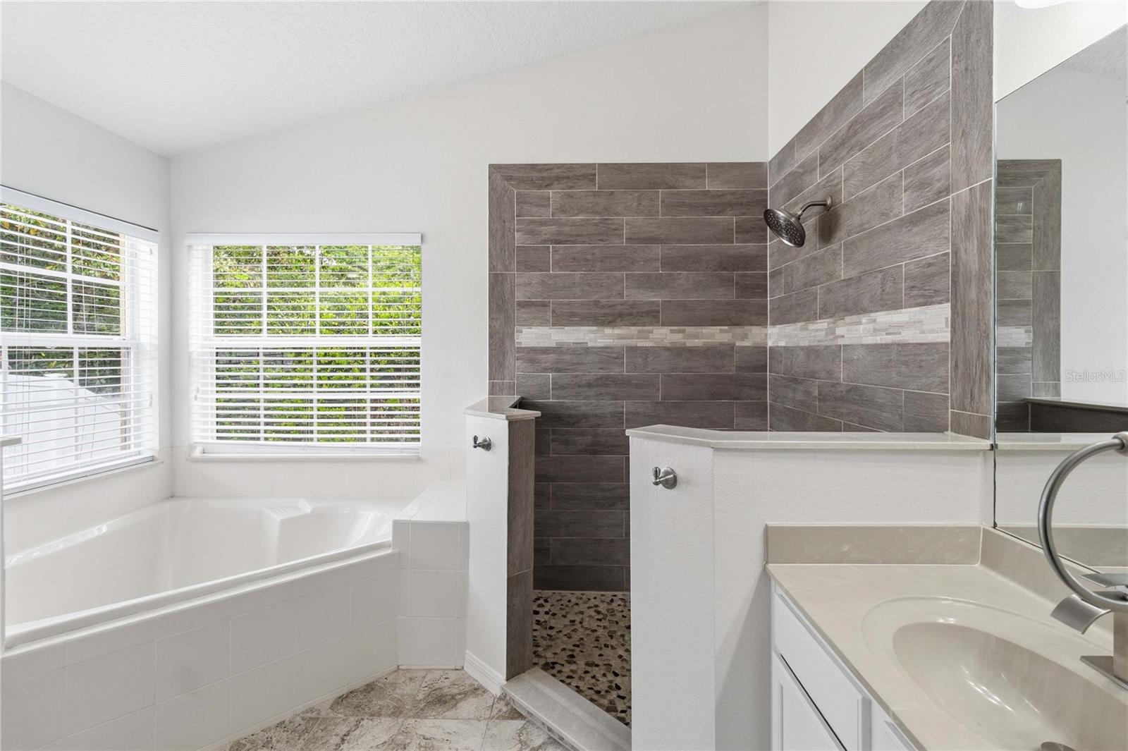 MOSS PARK LNDGS A C E F G H I & - Residential