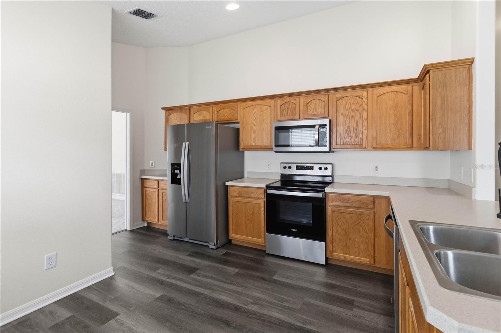 MOSS PARK LNDGS A C E F G H I & - Residential