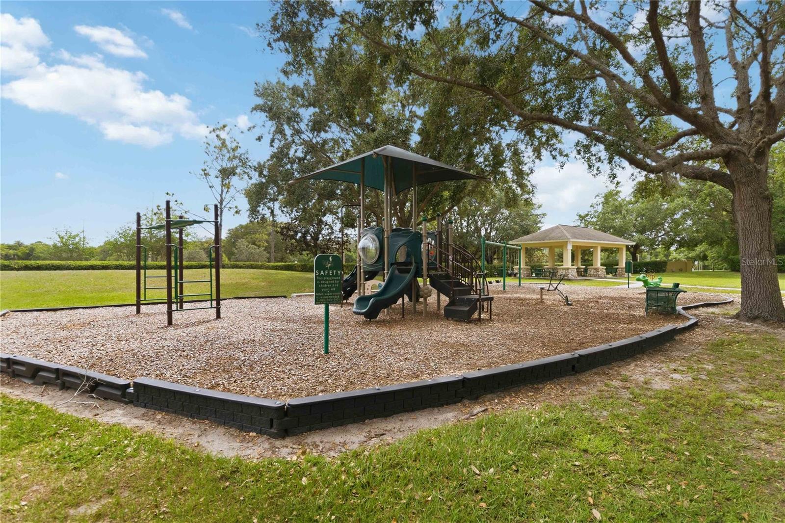 MOSS PARK LNDGS A C E F G H I & - Residential