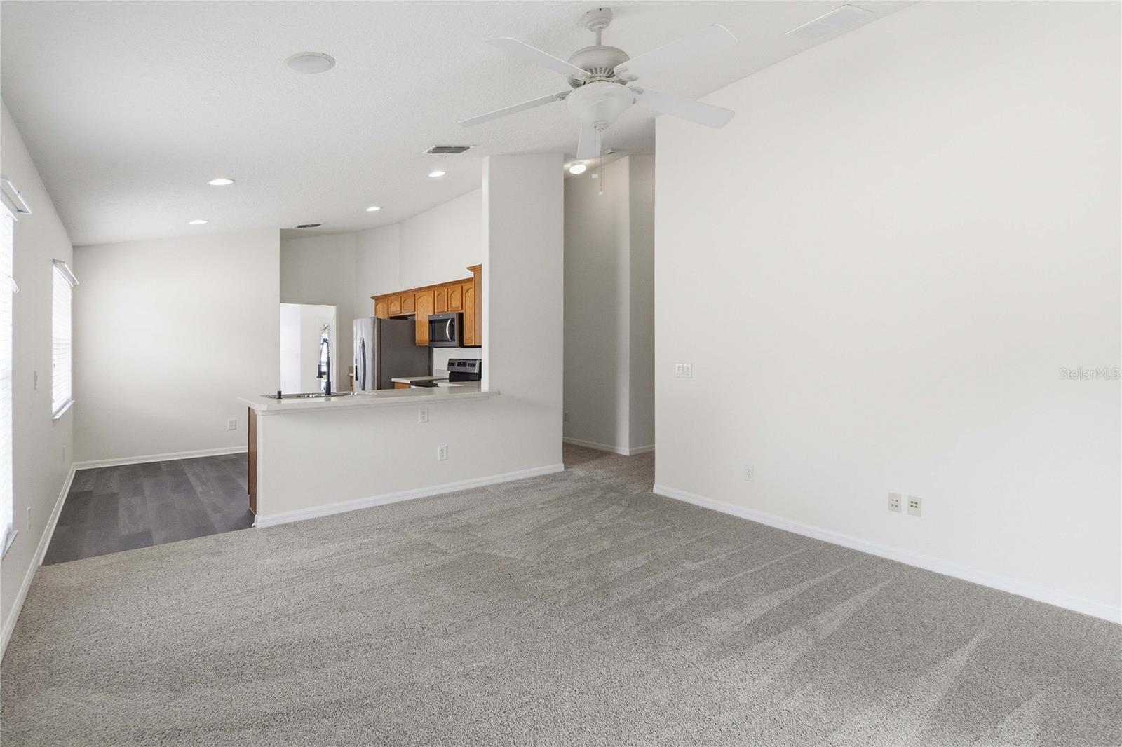 MOSS PARK LNDGS A C E F G H I & - Residential