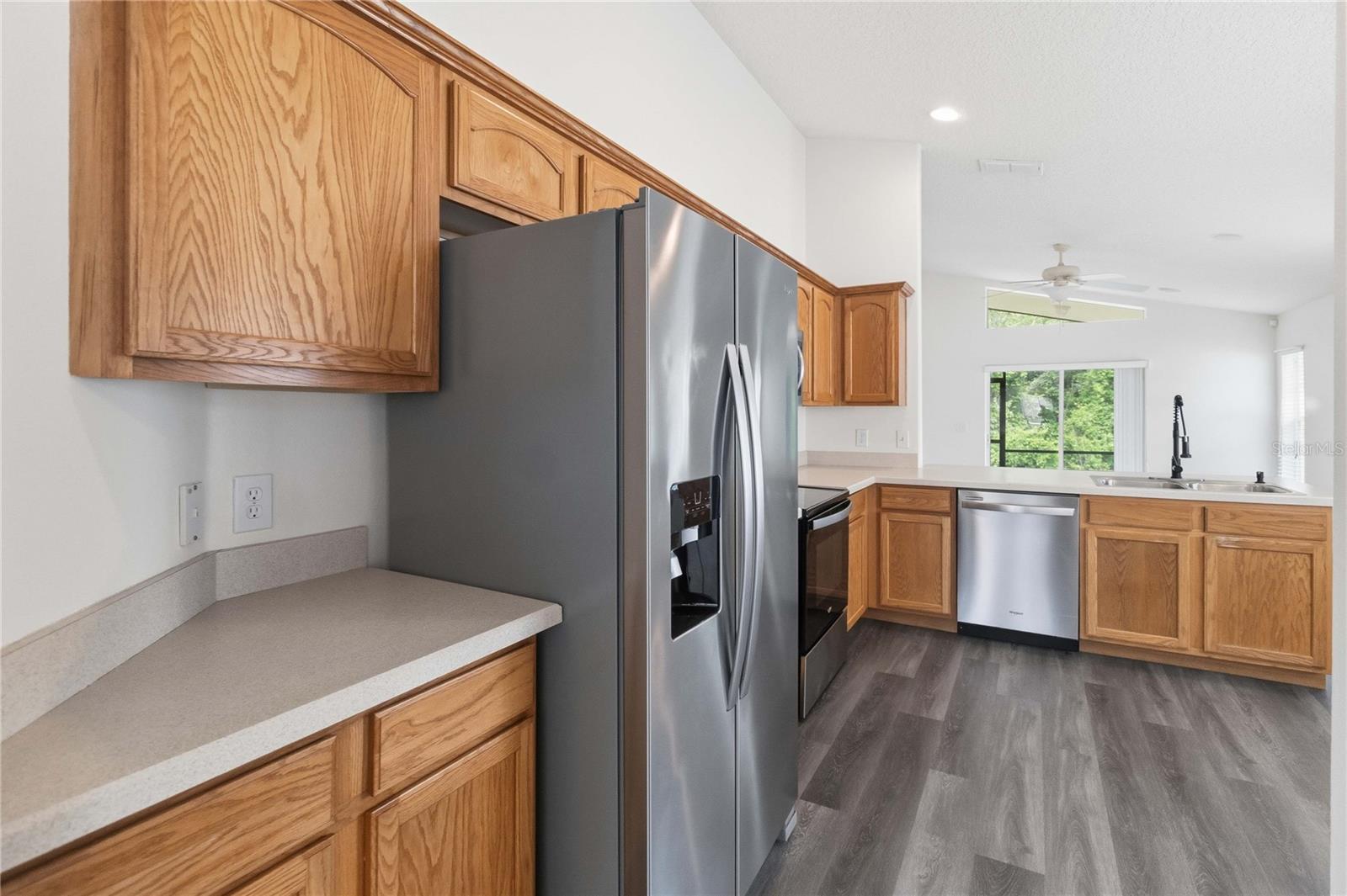 MOSS PARK LNDGS A C E F G H I & - Residential