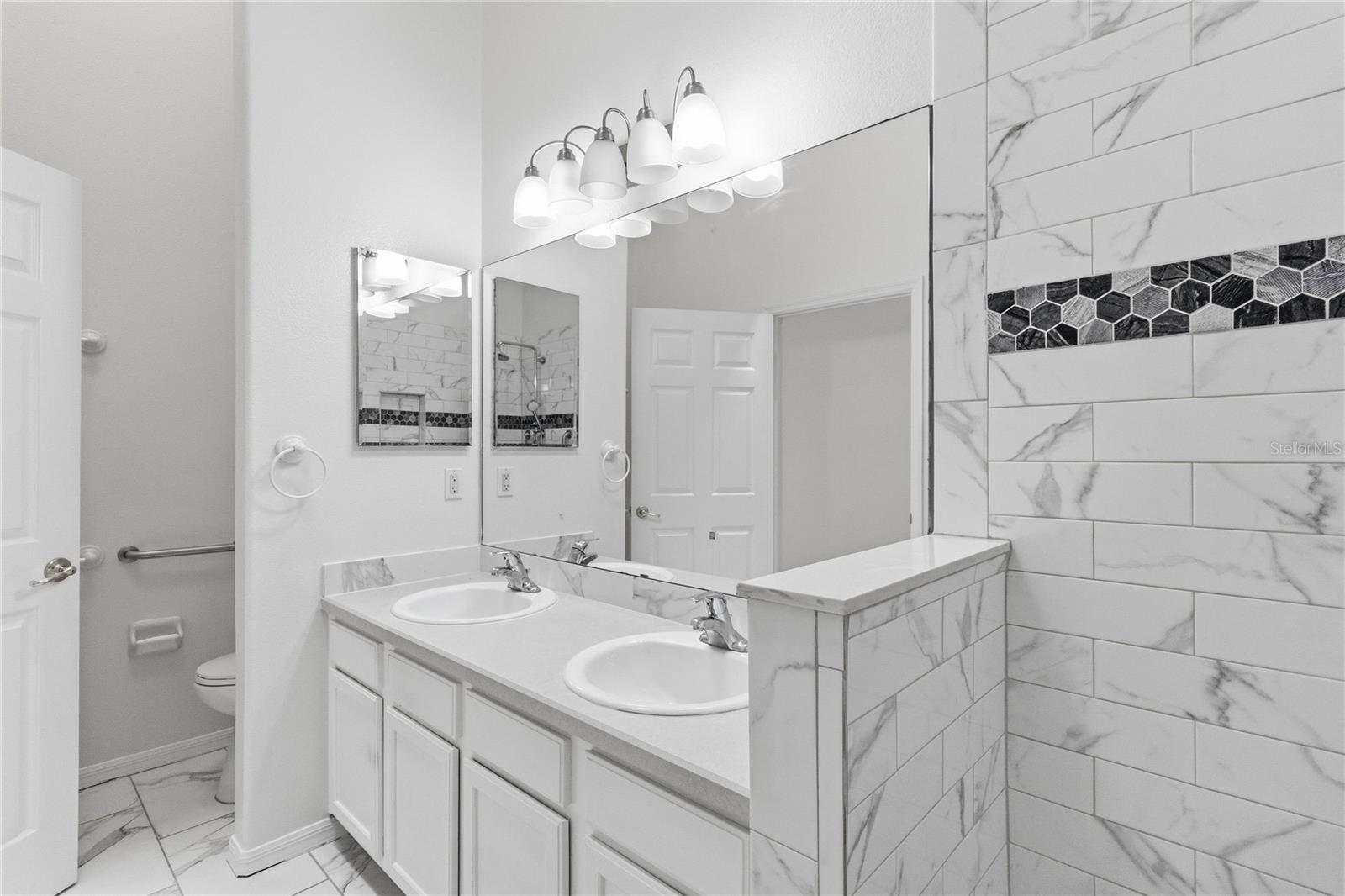 MOSS PARK LNDGS A C E F G H I & - Residential