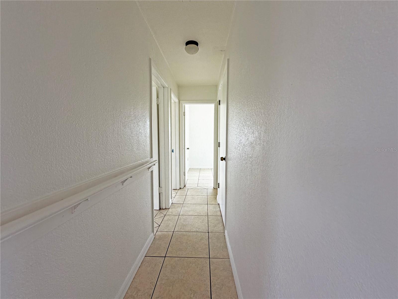 208 MARTIN DRIVE NE