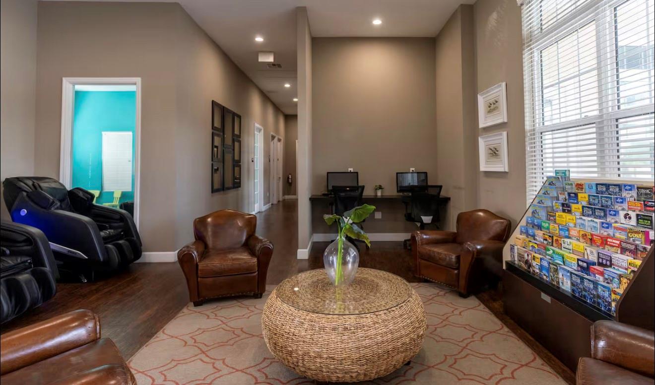 WEST LUCAYA VILLAGE - Residential