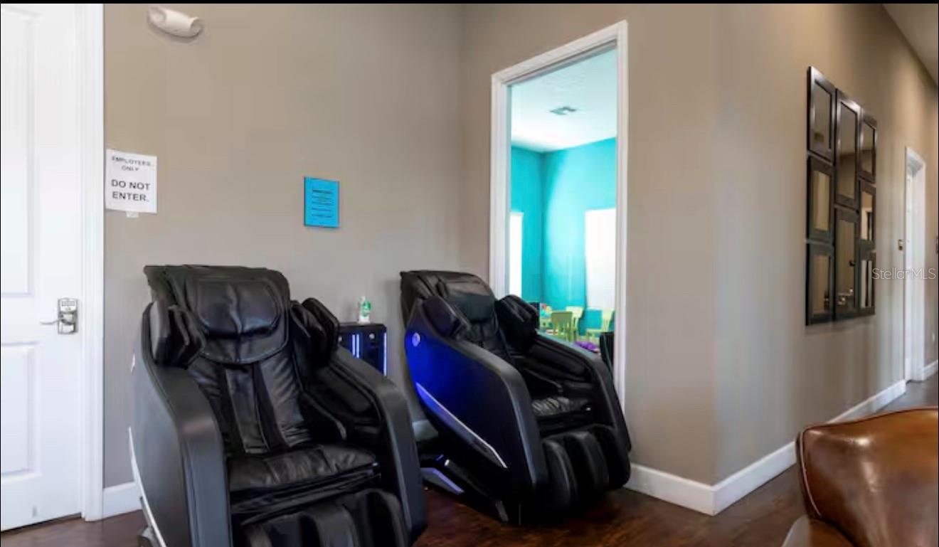 WEST LUCAYA VILLAGE - Residential