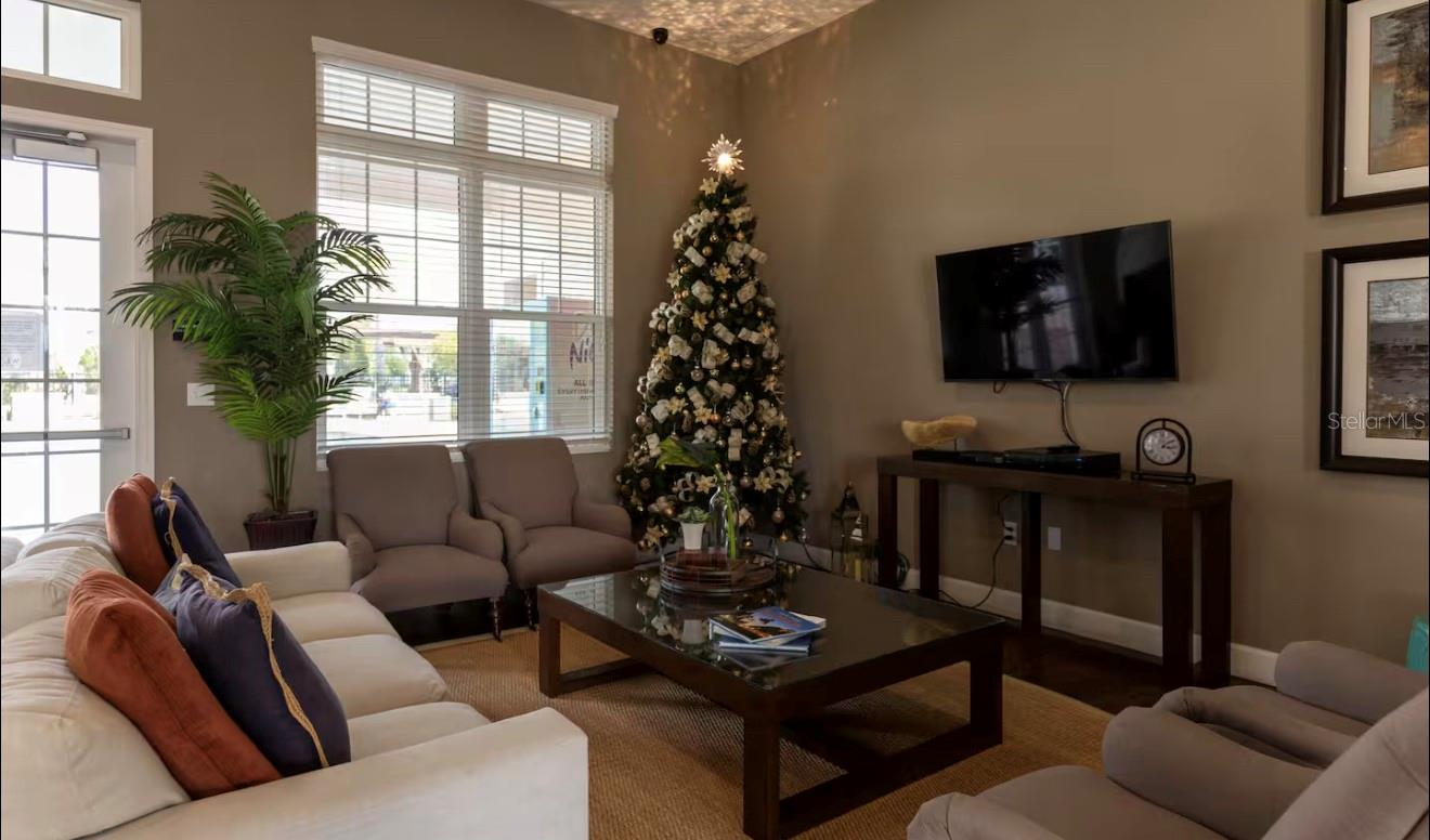 WEST LUCAYA VILLAGE - Residential