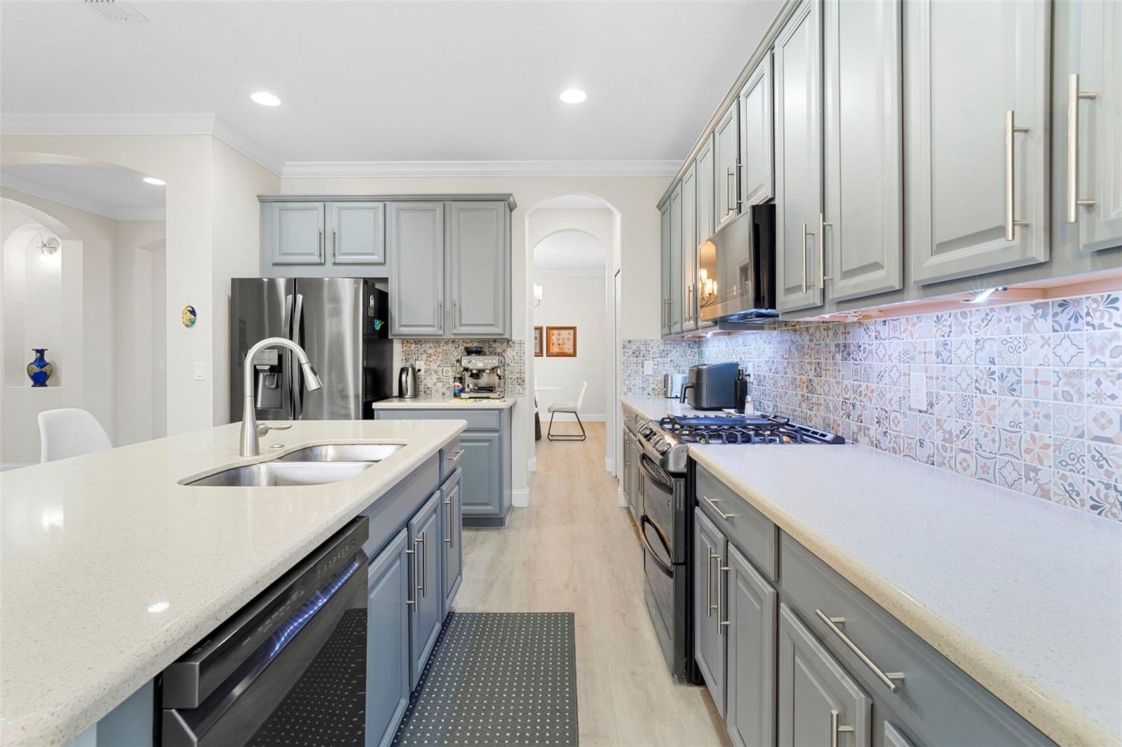 WEST LAKE HANCOCK ESTATES - Residential