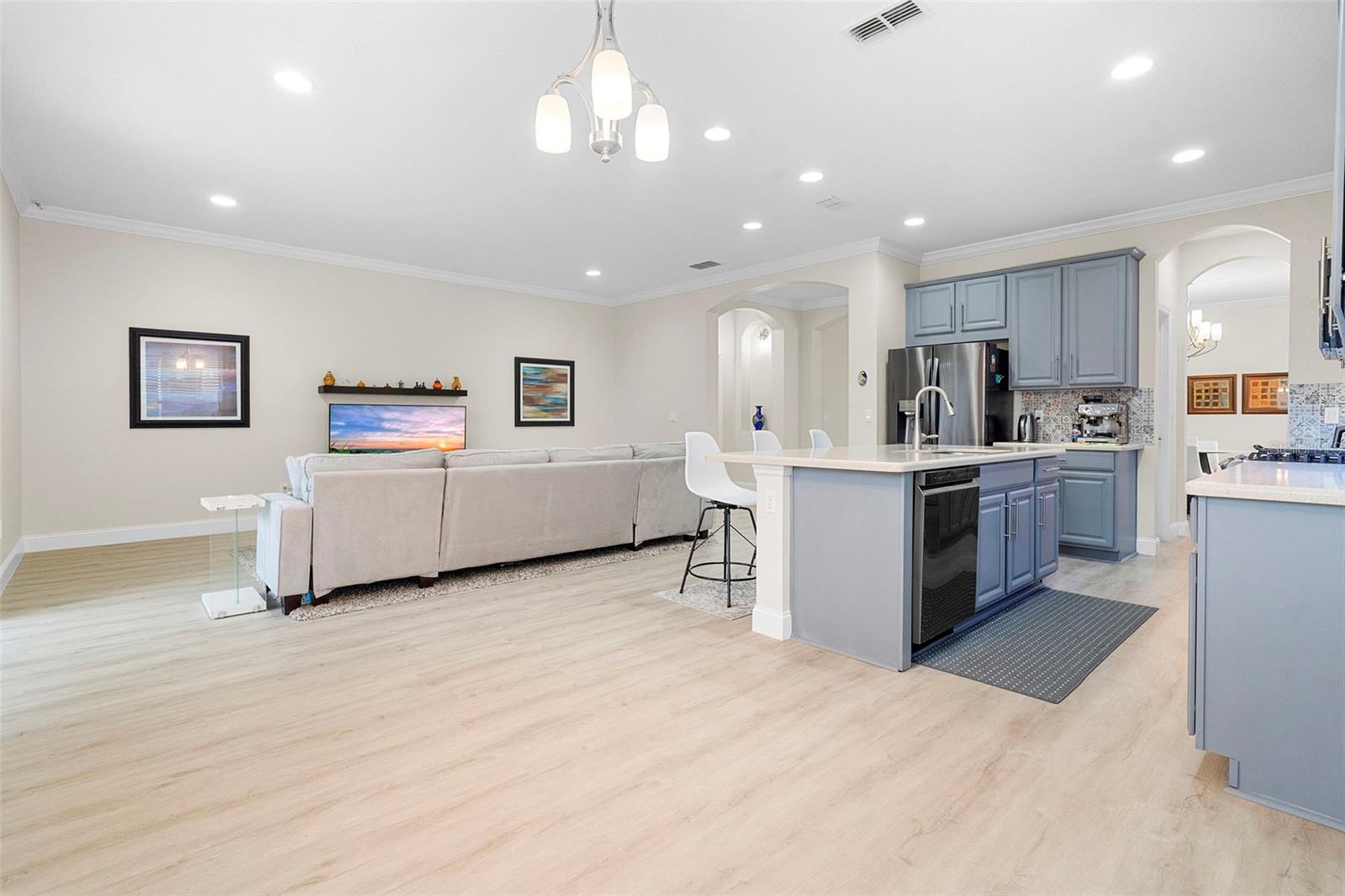 WEST LAKE HANCOCK ESTATES - Residential