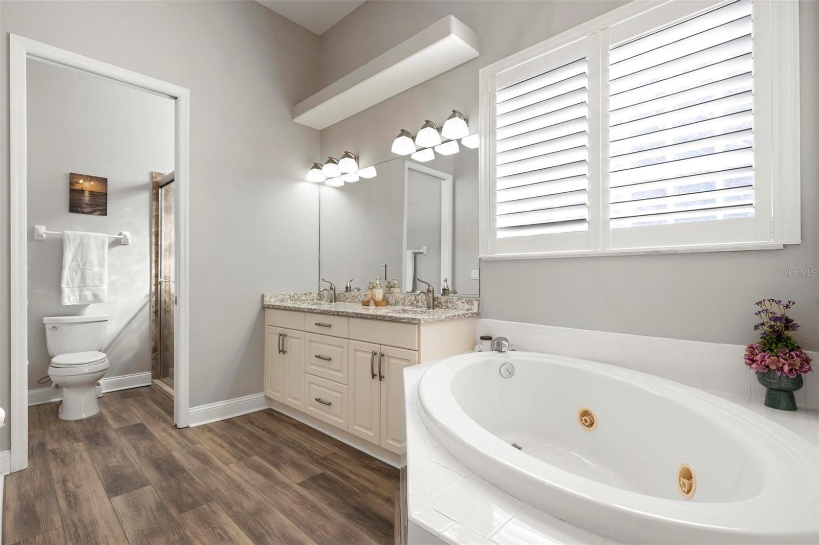 ENCLAVES OF VENICE NORTH - Residential