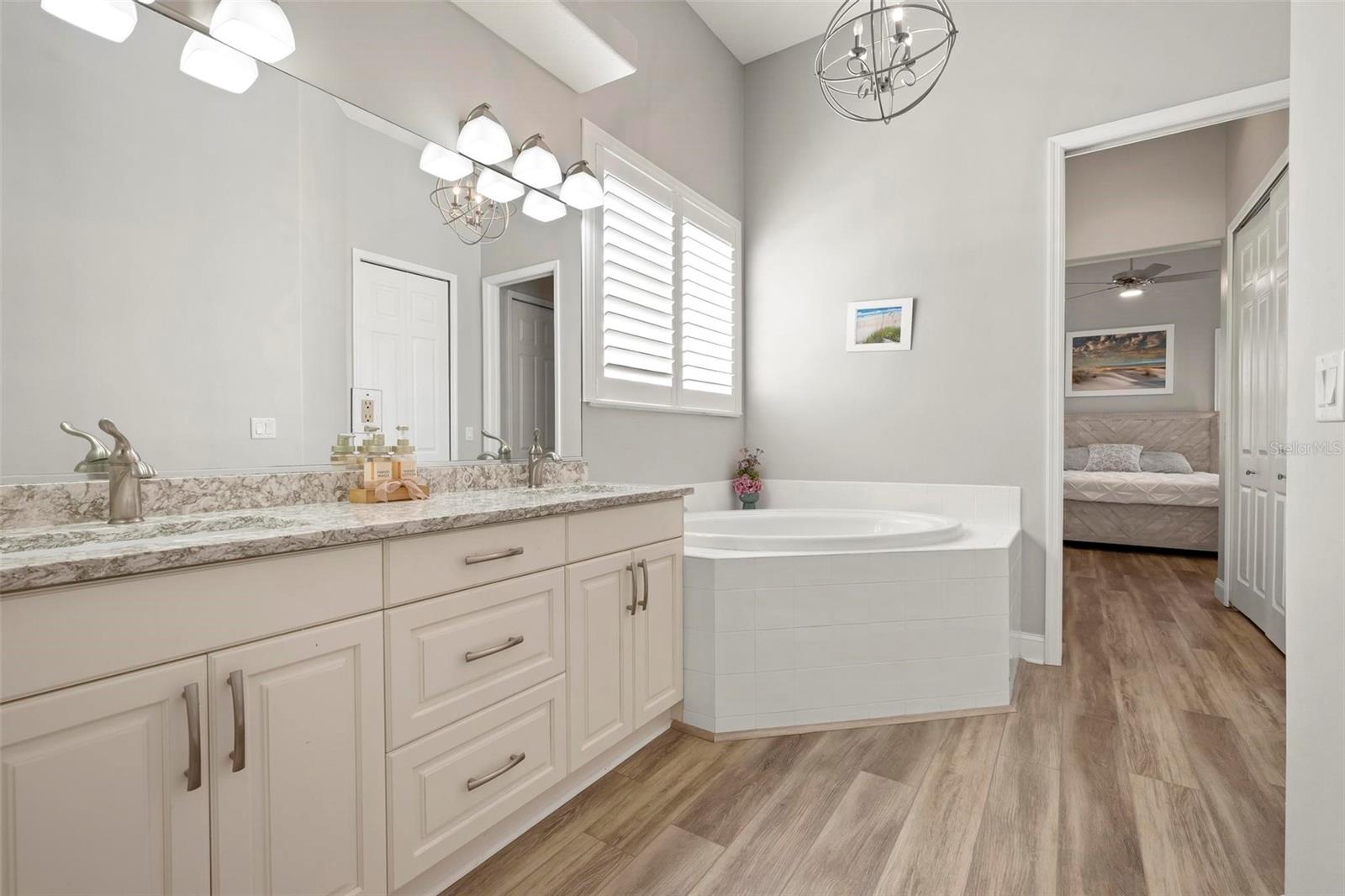 ENCLAVES OF VENICE NORTH - Residential