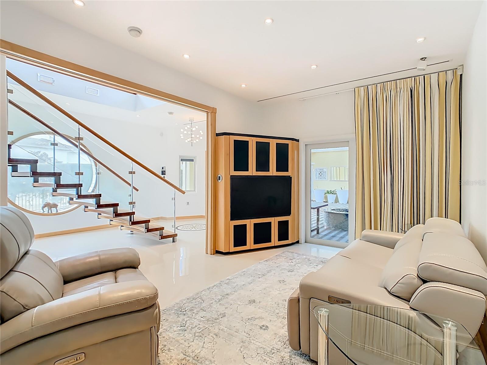 917 DESERT MOUNTAIN COURT