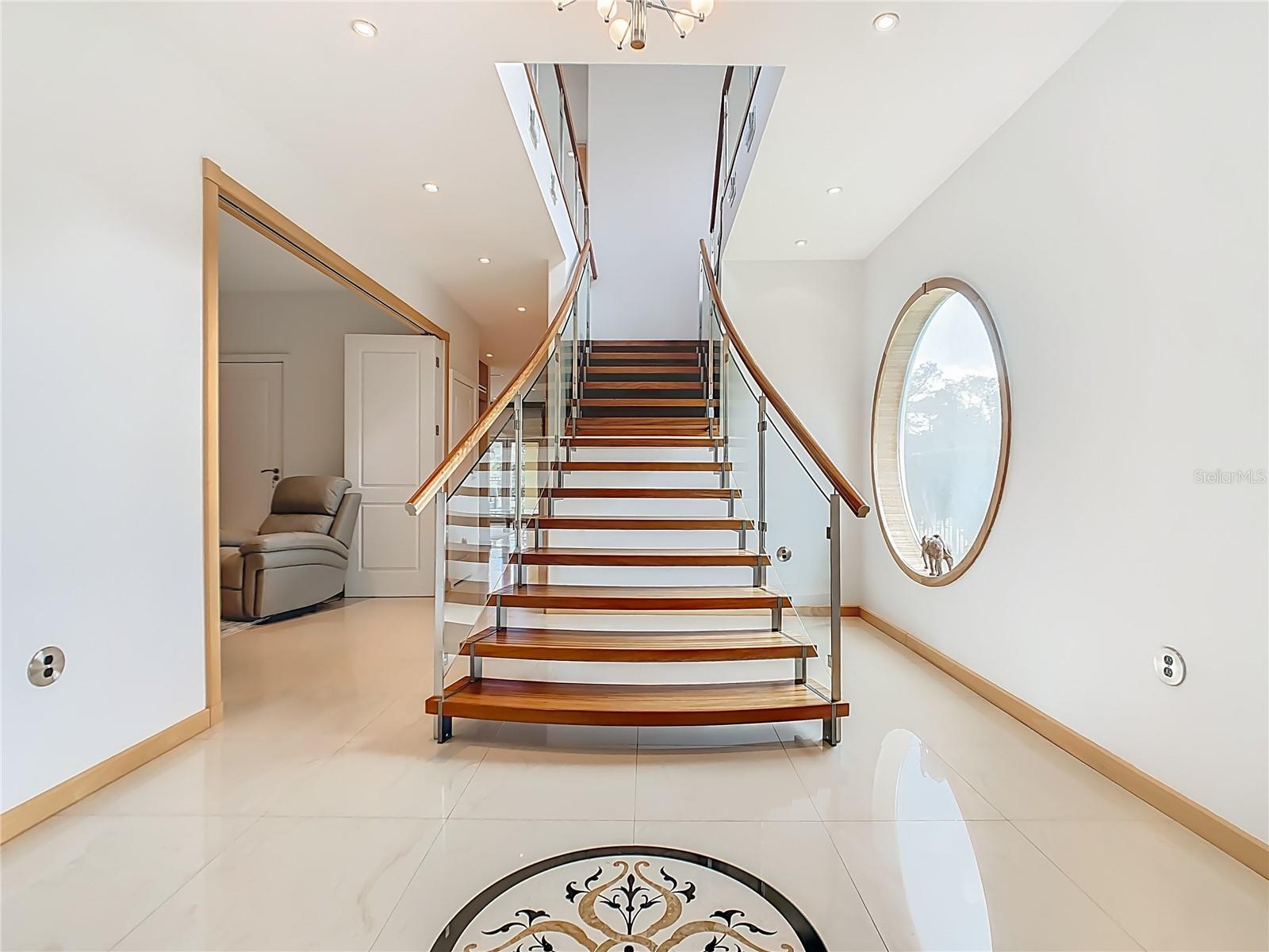 917 DESERT MOUNTAIN COURT