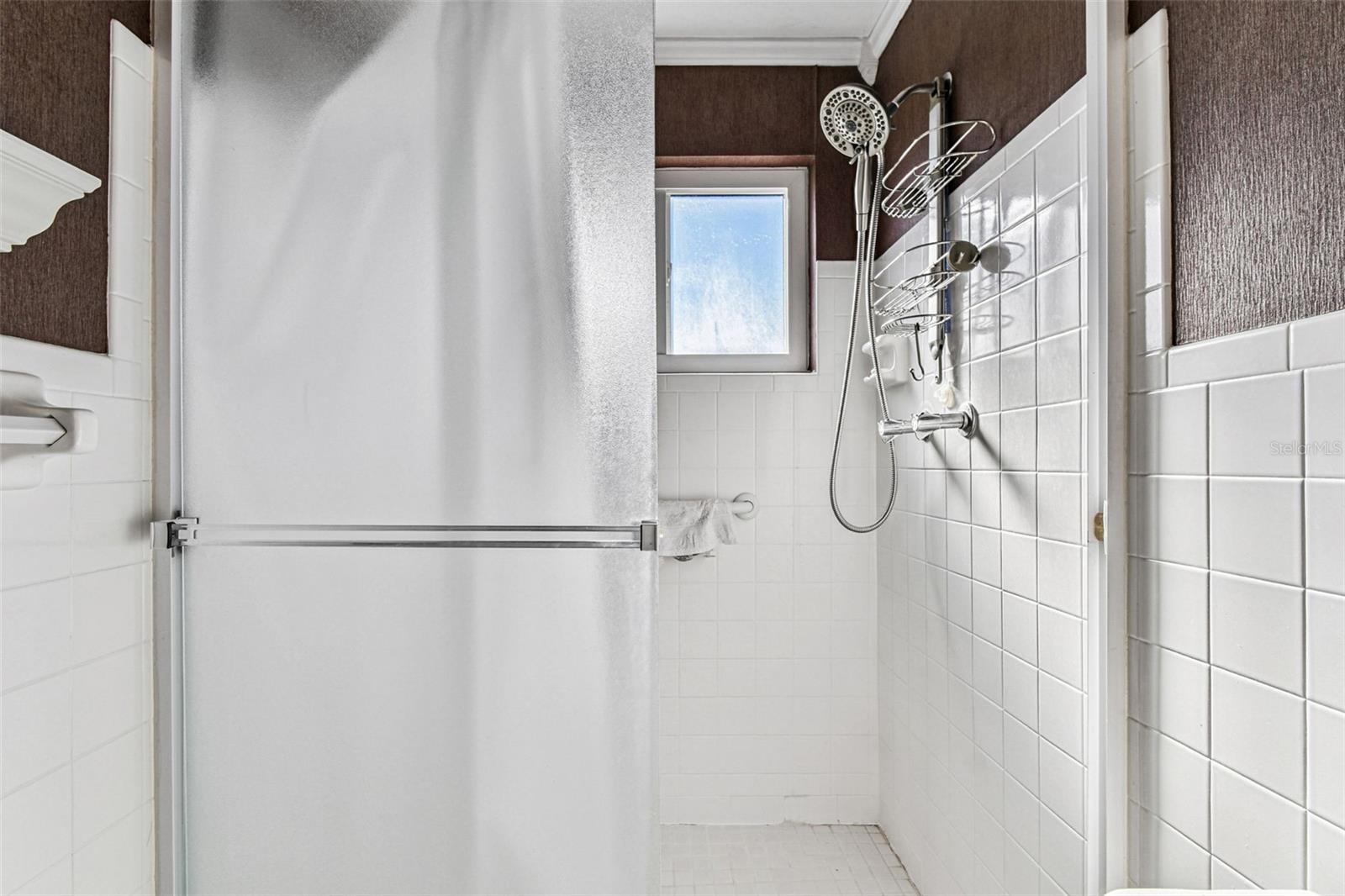 ON TOP OF THE WORLD - Residential