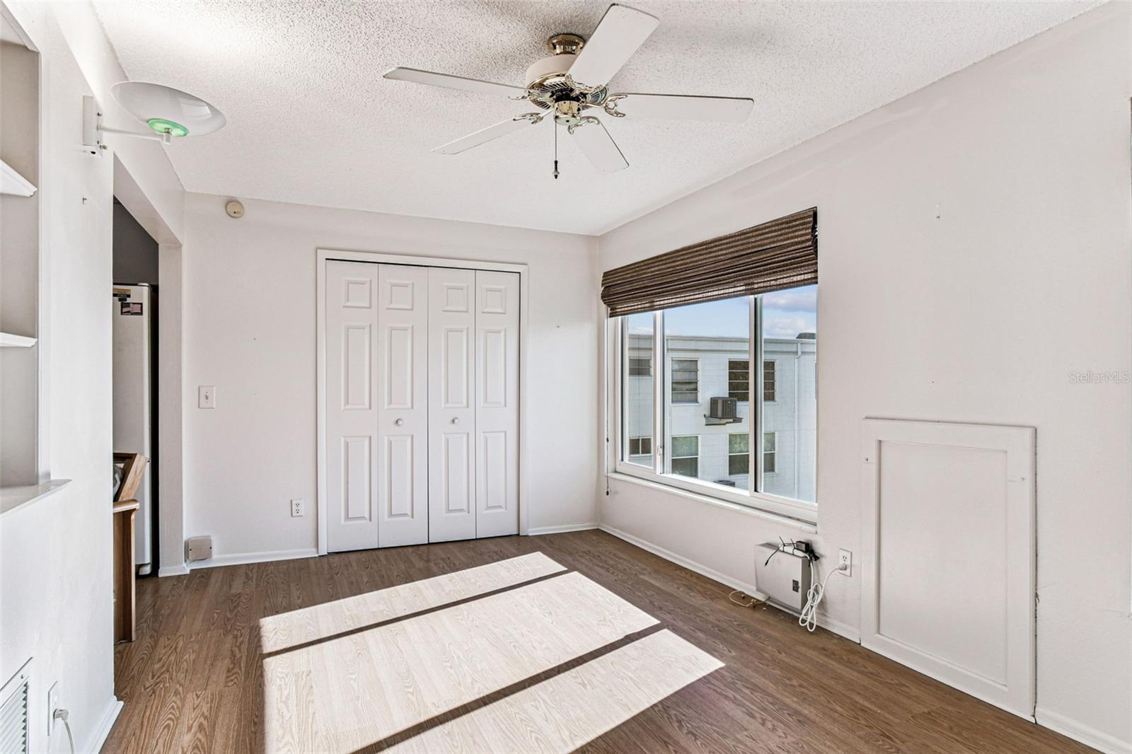 ON TOP OF THE WORLD - Residential