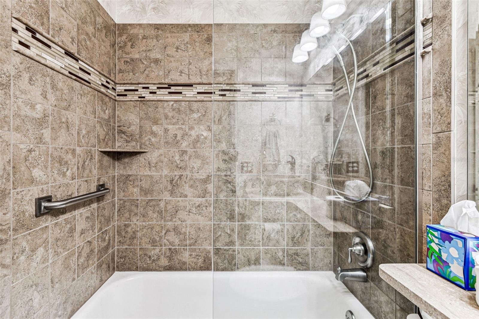 ON TOP OF THE WORLD - Residential