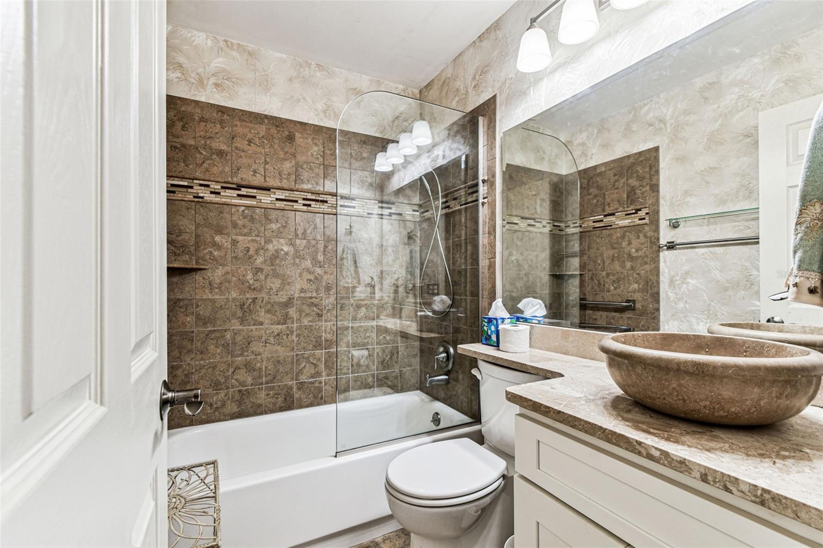 ON TOP OF THE WORLD - Residential