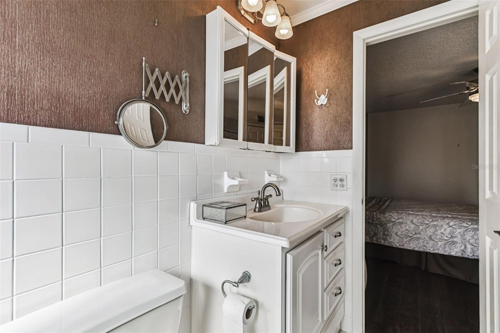 ON TOP OF THE WORLD - Residential