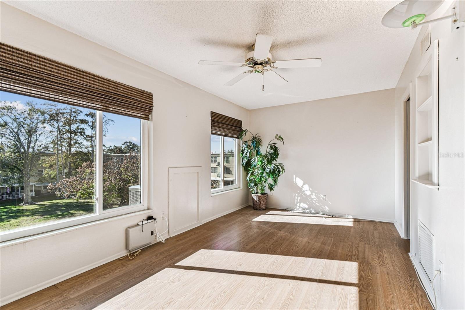 ON TOP OF THE WORLD - Residential