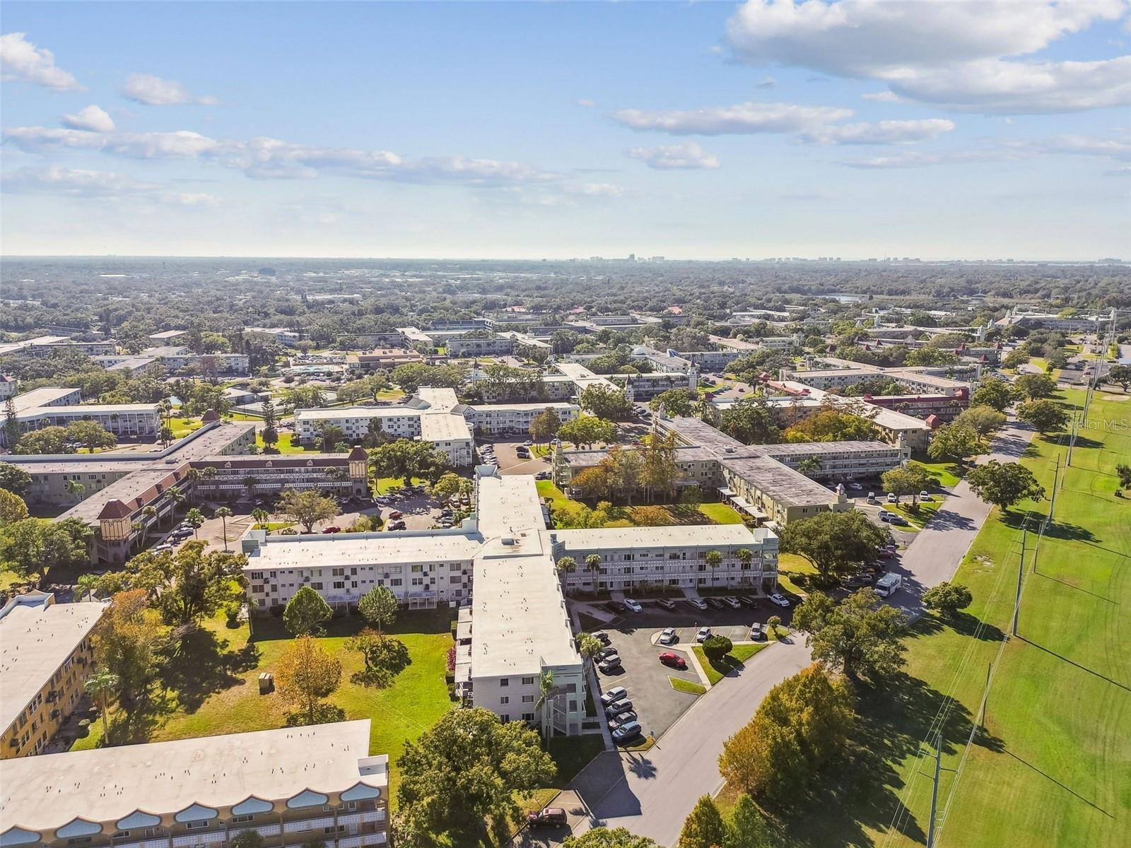 ON TOP OF THE WORLD - Residential