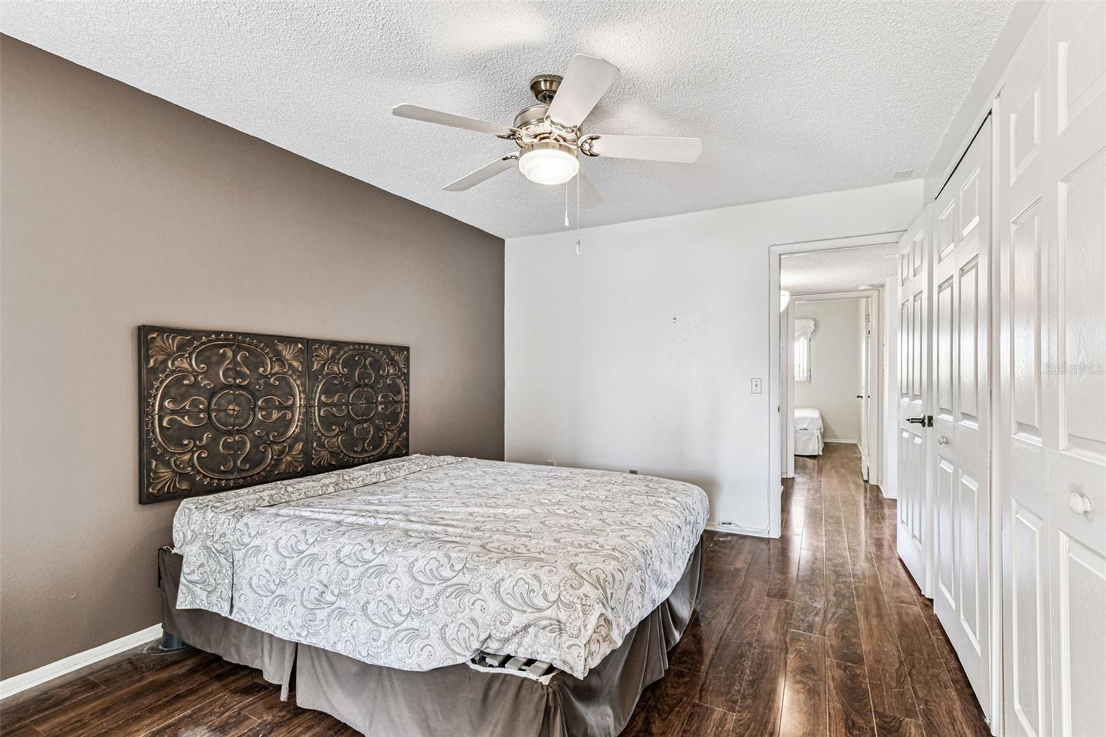 ON TOP OF THE WORLD - Residential