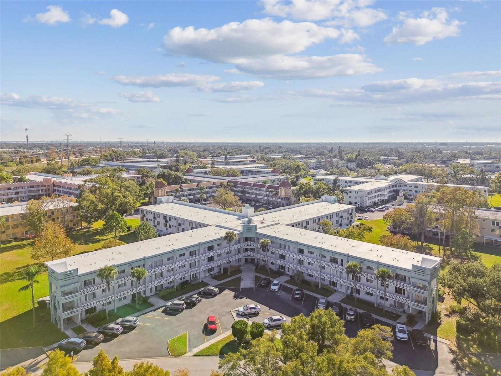 ON TOP OF THE WORLD - Residential