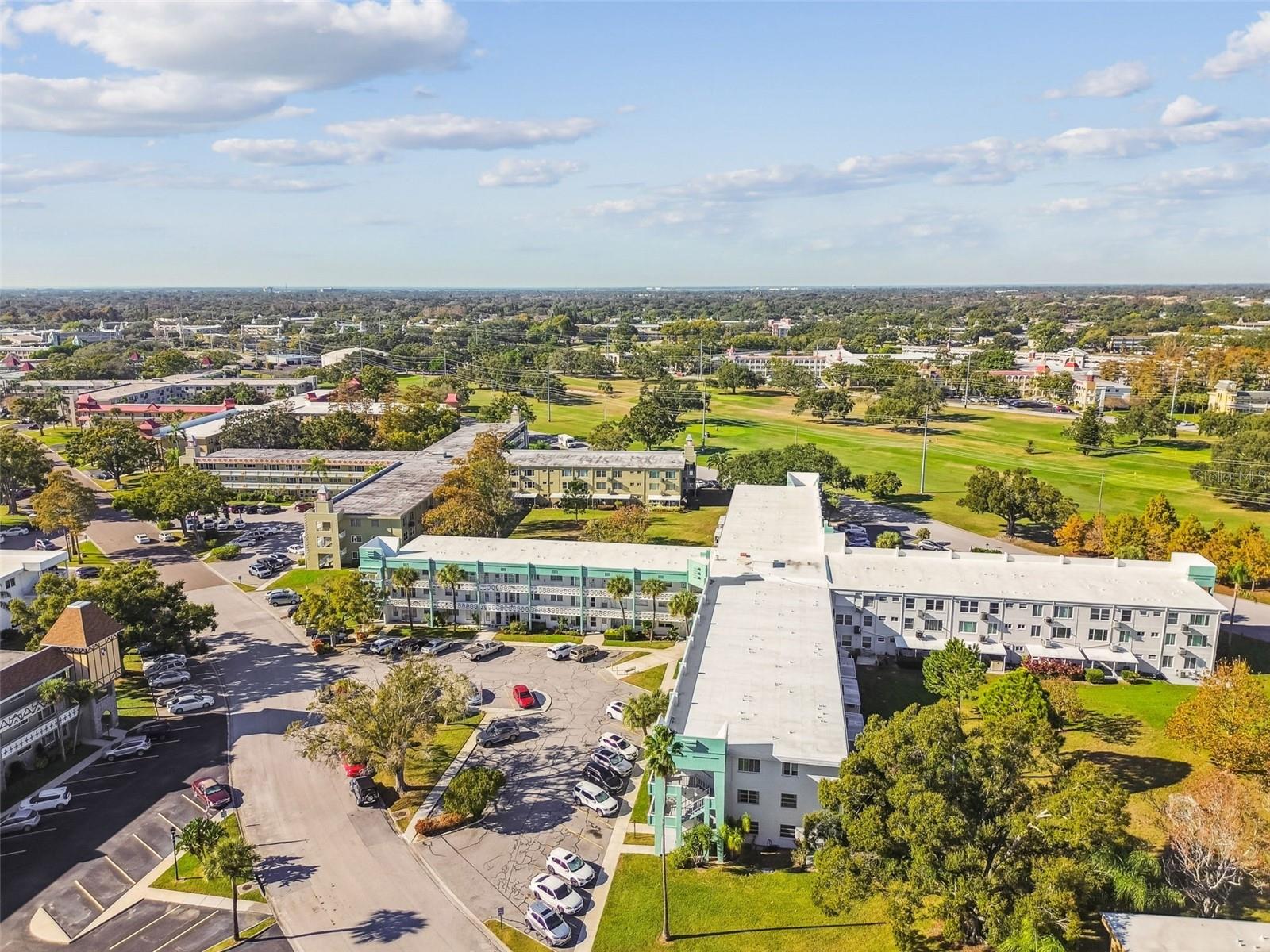 ON TOP OF THE WORLD - Residential
