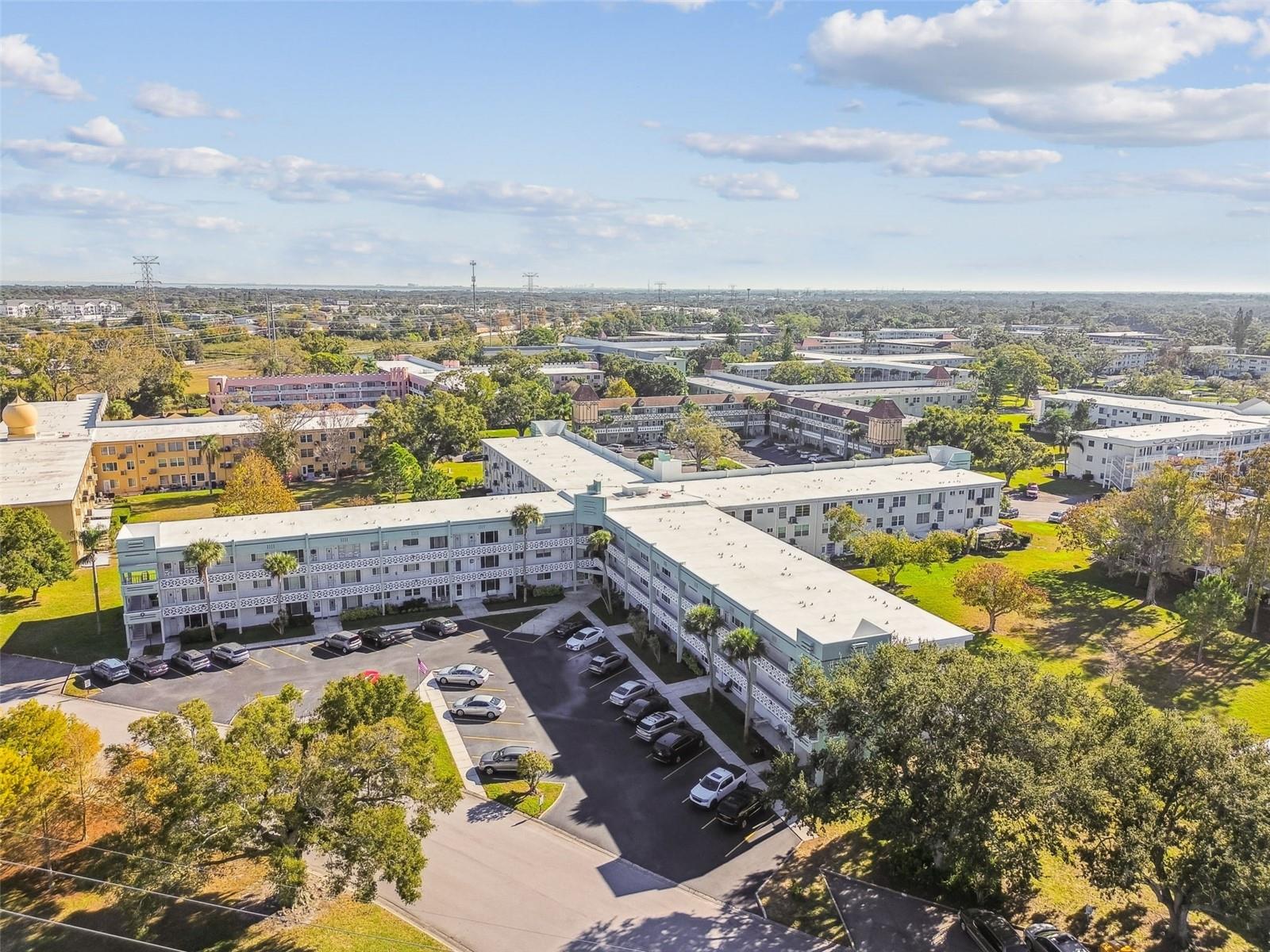 ON TOP OF THE WORLD - Residential