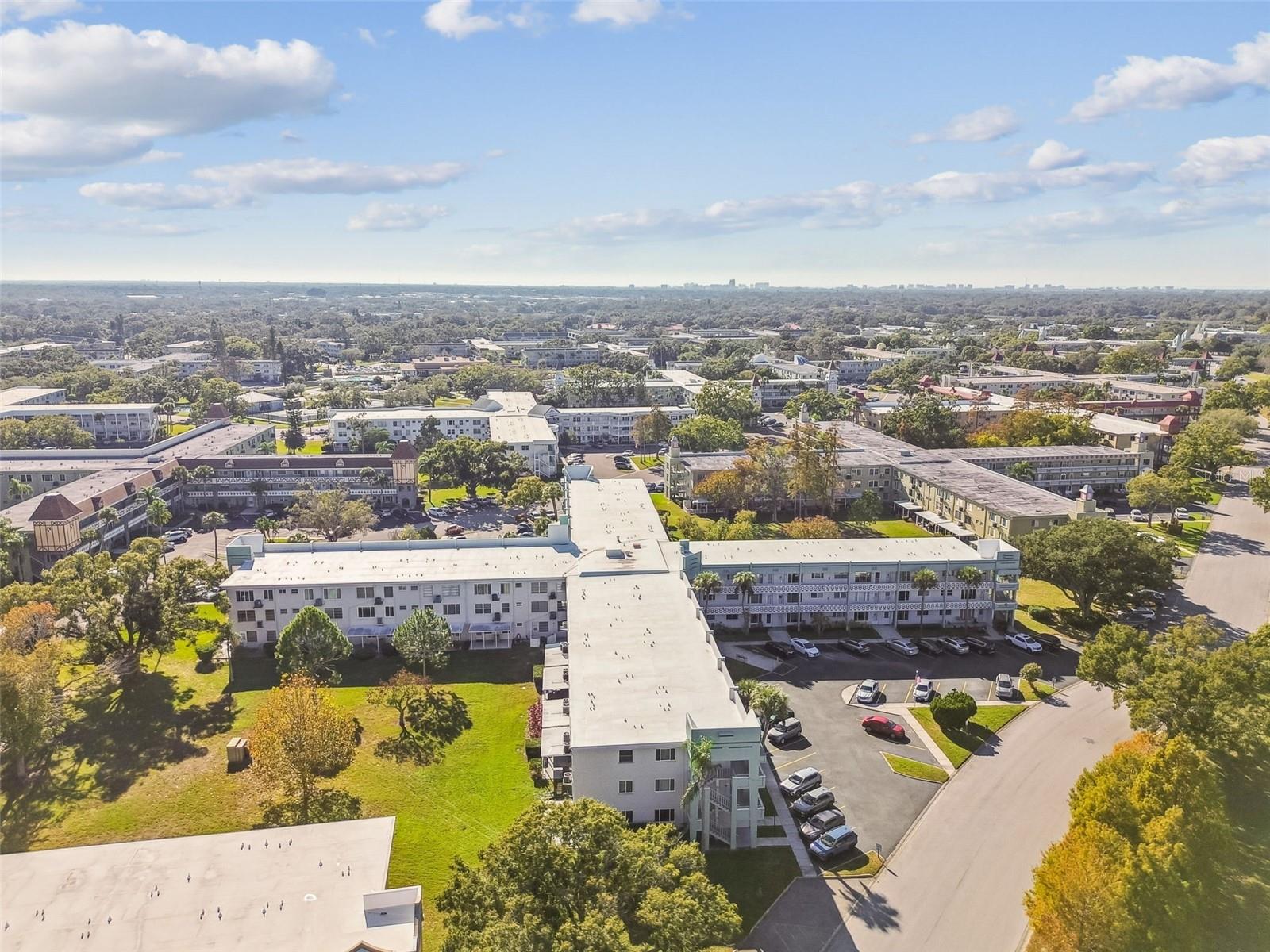 ON TOP OF THE WORLD - Residential