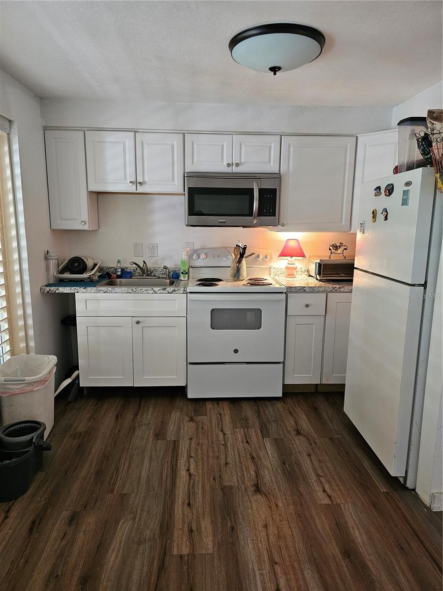 142 MYAKKA DRIVE