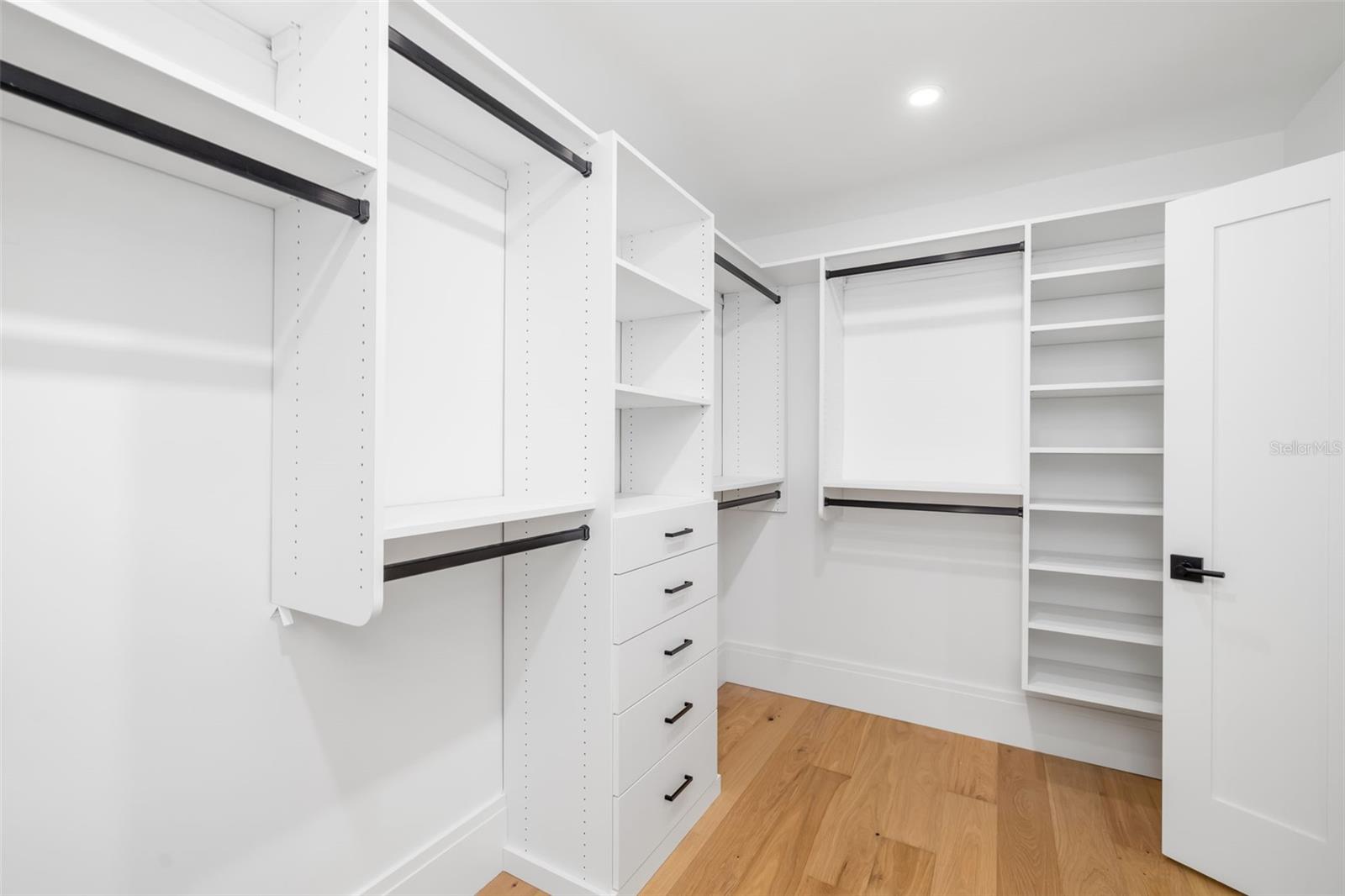 OYSTER BAY ESTATES - Residential