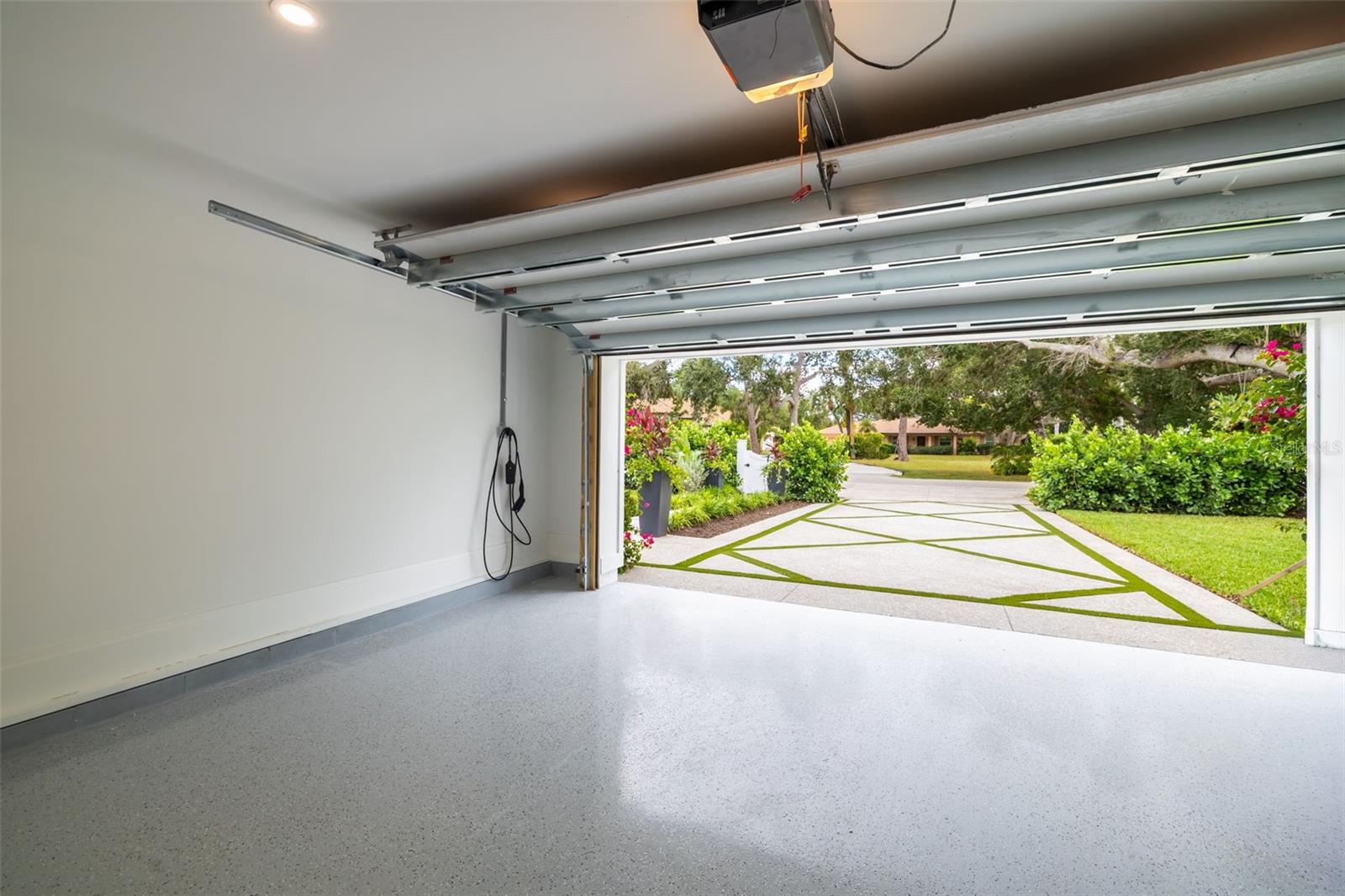 OYSTER BAY ESTATES - Residential