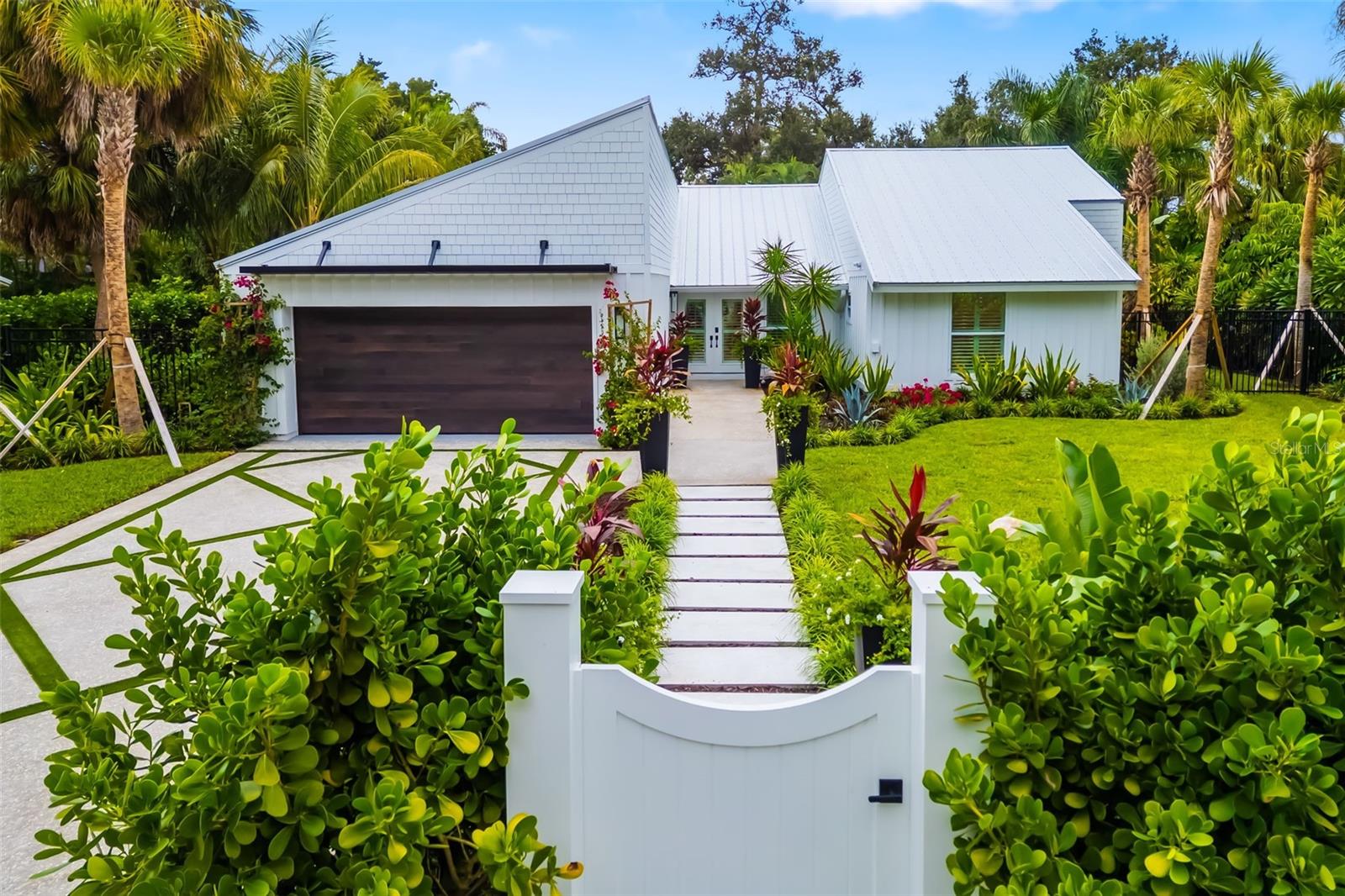 OYSTER BAY ESTATES - Residential