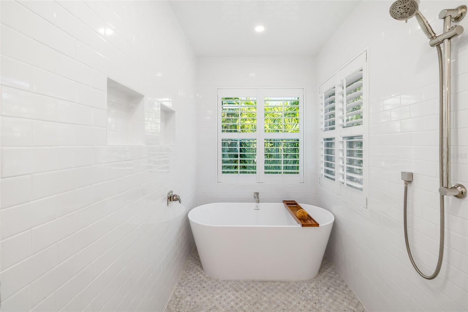 OYSTER BAY ESTATES - Residential