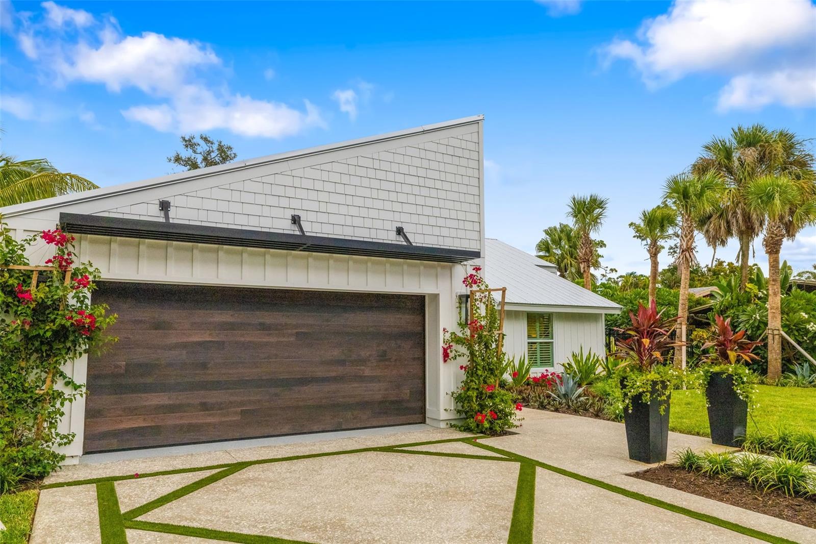 OYSTER BAY ESTATES - Residential