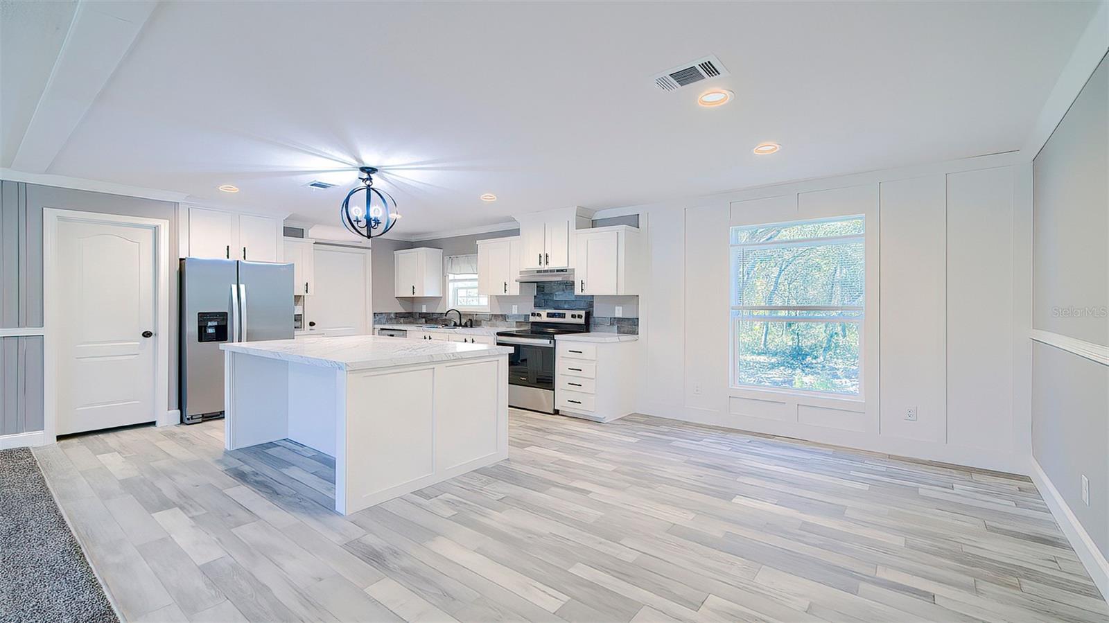 ENZO ESTATES - Residential