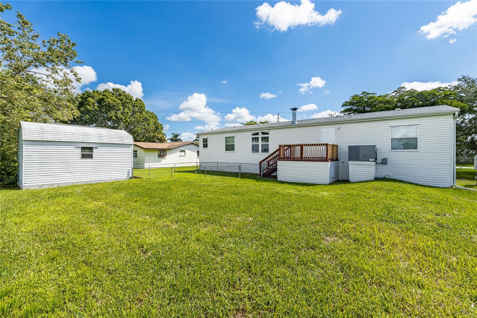 AQUI ESTATE UNIT 01 - Residential Lease