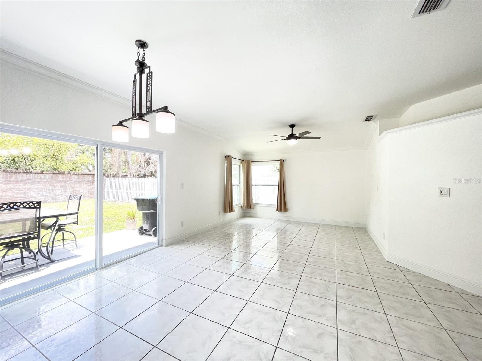 HUNTERS CREEK TR 140 PH 03 - Residential