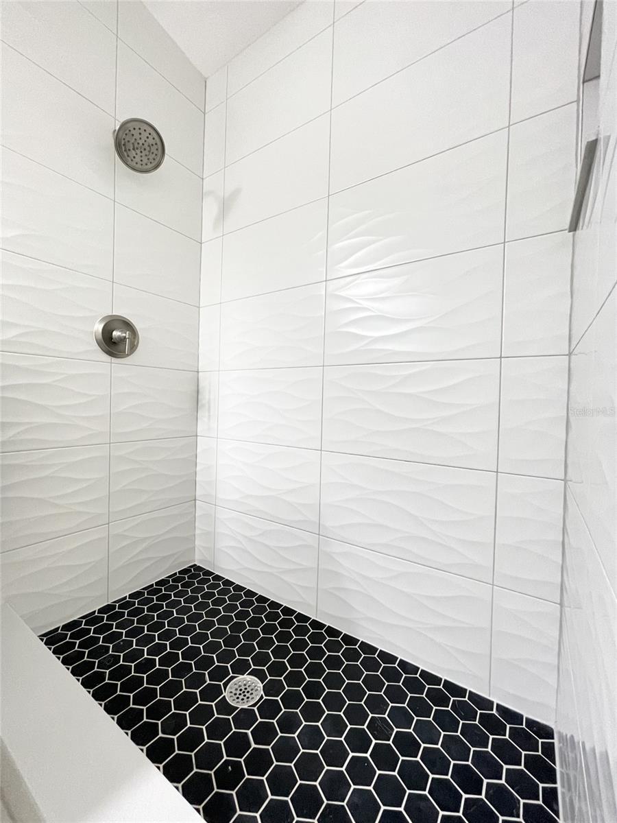 HUNTERS CREEK TR 140 PH 03 - Residential