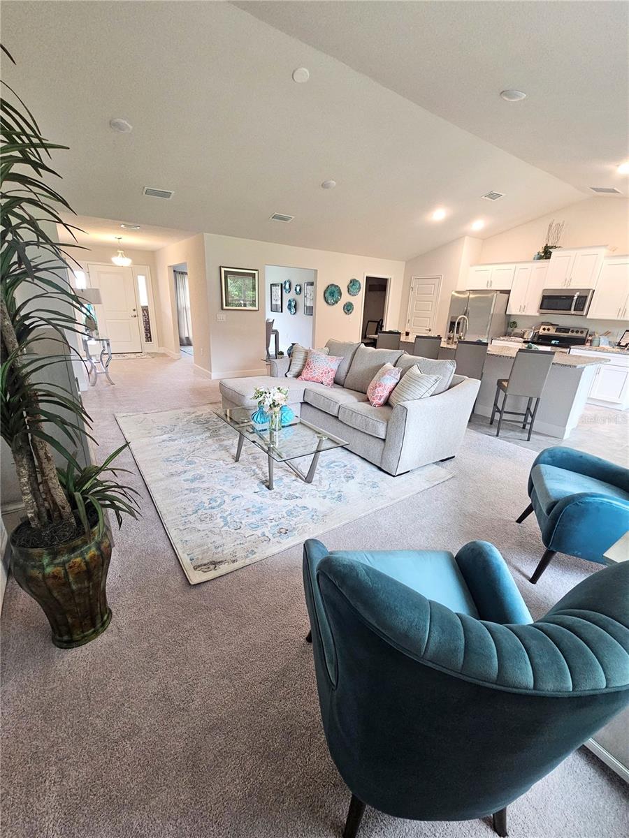 PRESERVE/LAUREL LAKE - Residential