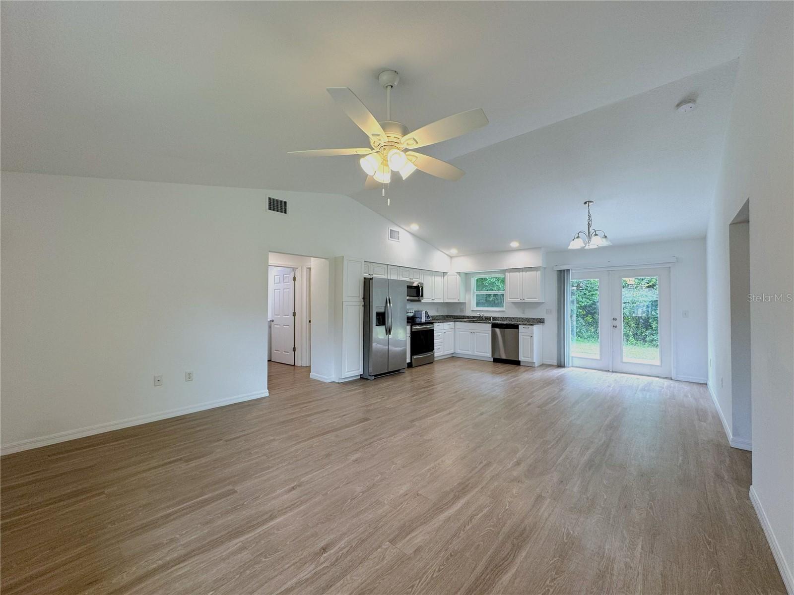 2811 GARFIELD STREET W