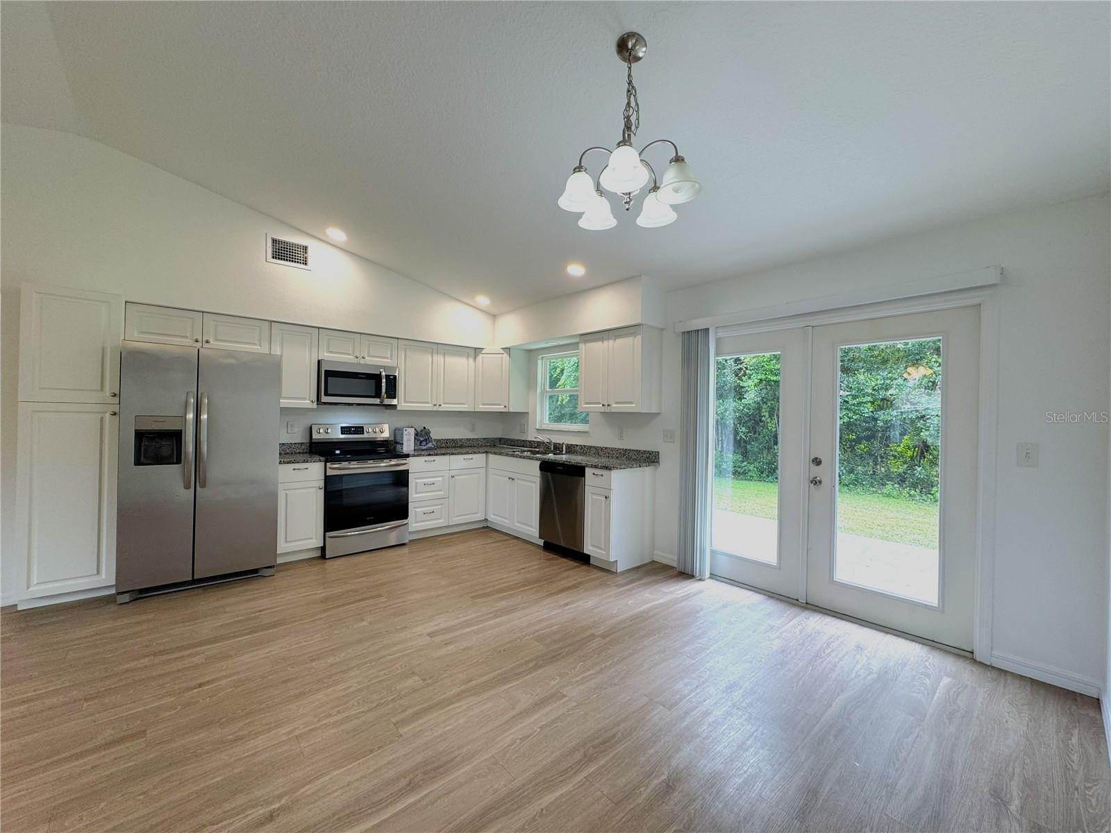 2811 GARFIELD STREET W