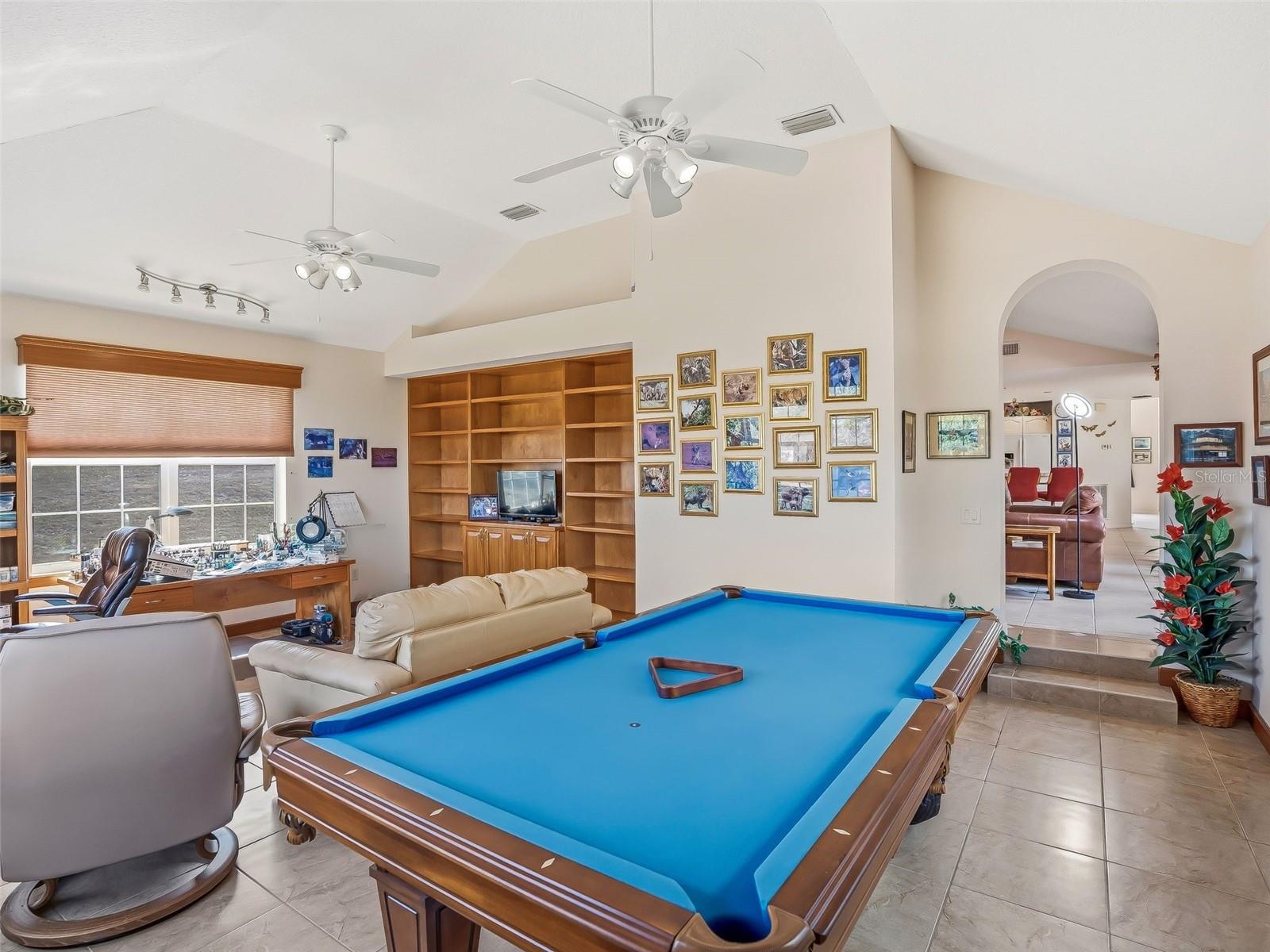 HARBOR HILLS UNIT 01 - Residential