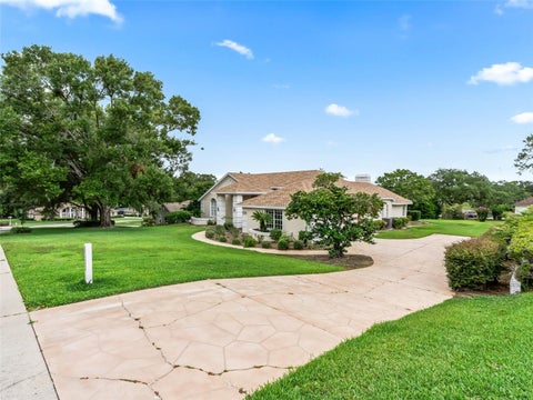 Tiny photo for 5321 Greens Drive, Lady Lake, FL 32159 (MLS # G5107981)