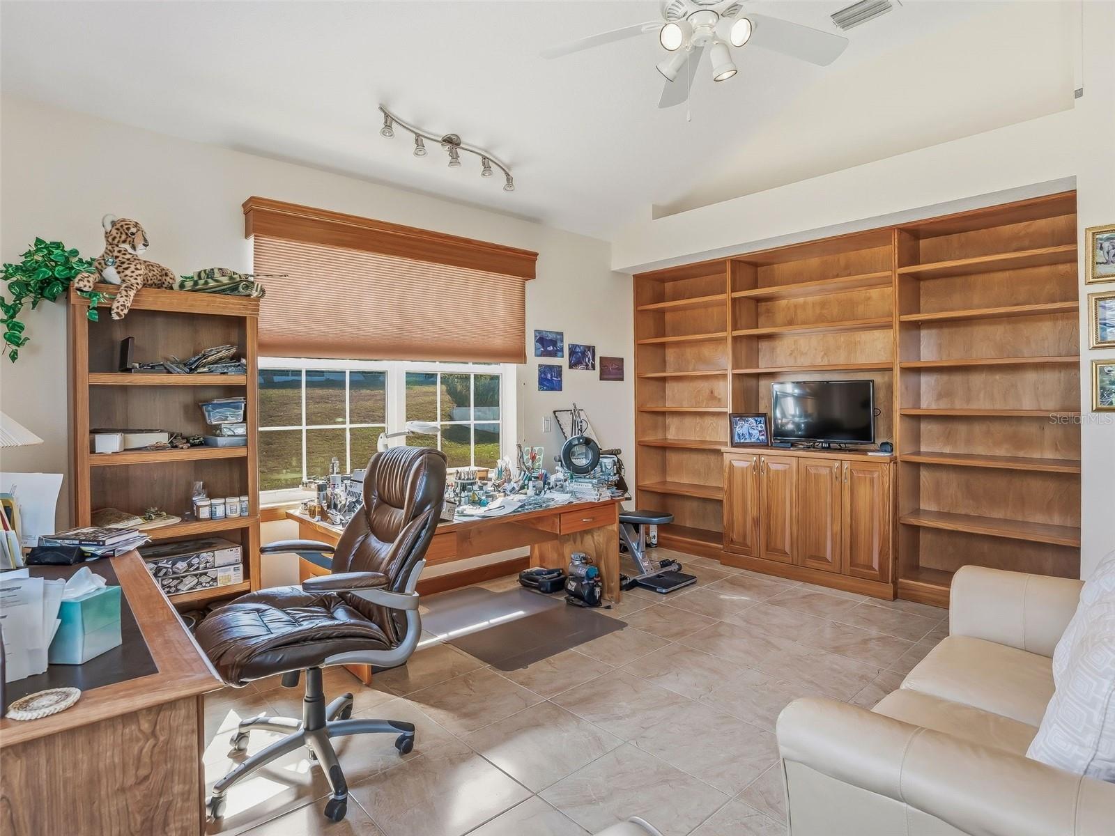 HARBOR HILLS UNIT 01 - Residential