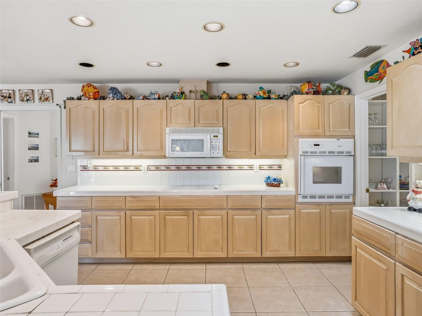 HARBOR HILLS UNIT 01 - Residential