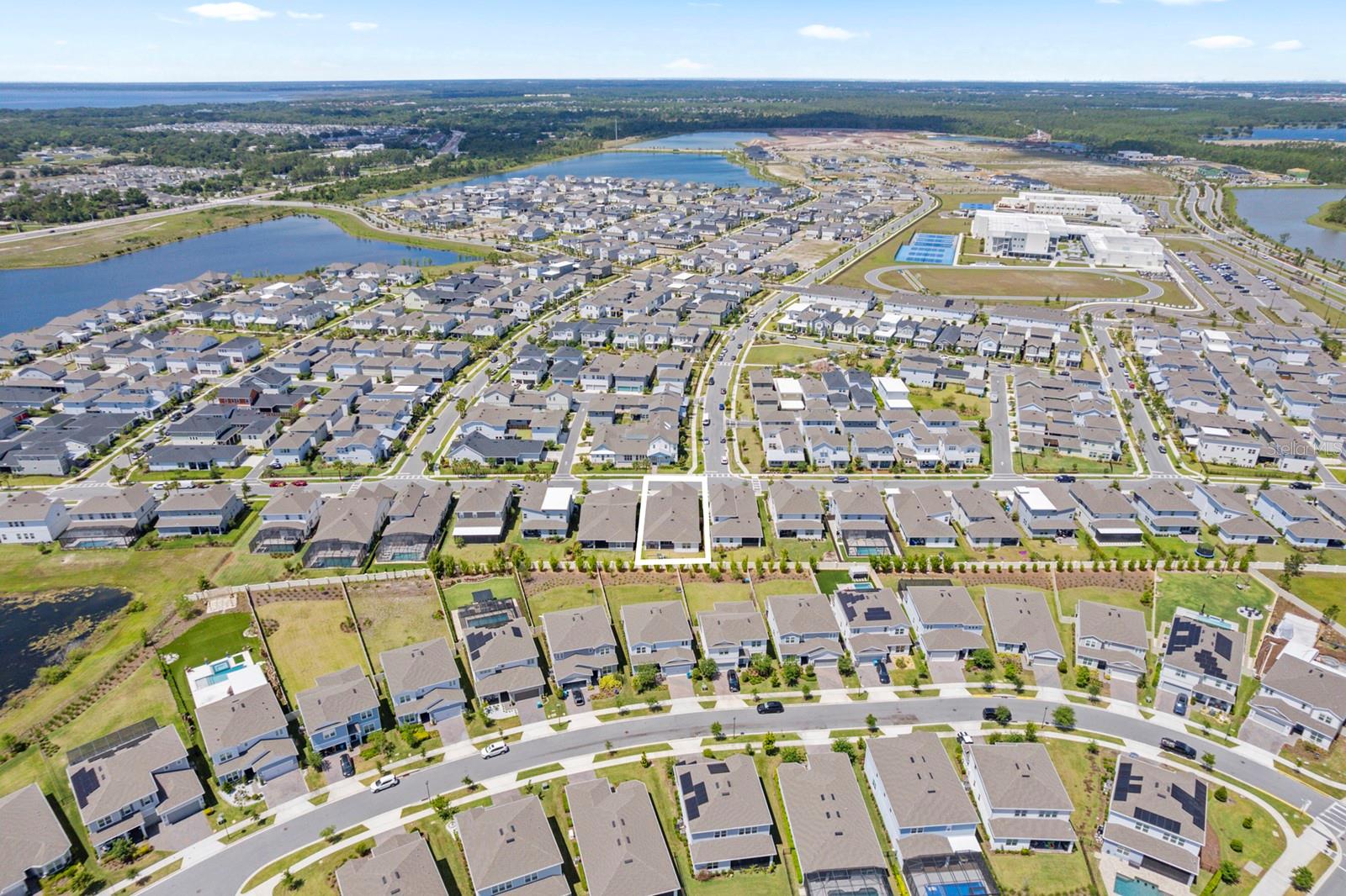 LAUREATE PARK - Residential