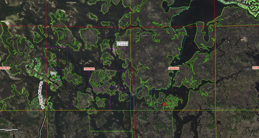 Photo of 50 Carnahans Is, Crystal River, FL 34429 (MLS # V4940327)